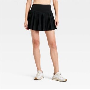 High-Rise Woven Pleated Skort